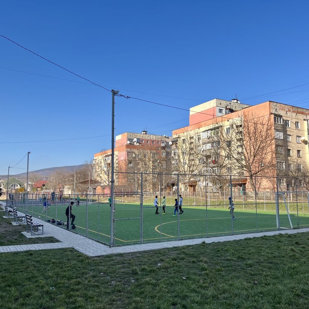Спортивний майданчик